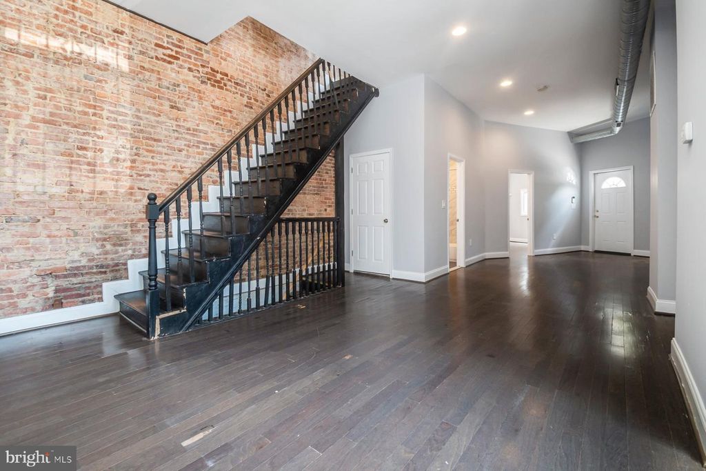 Image 11 of property listing at 1210 WELDON AVE, Baltimore, MD 21211