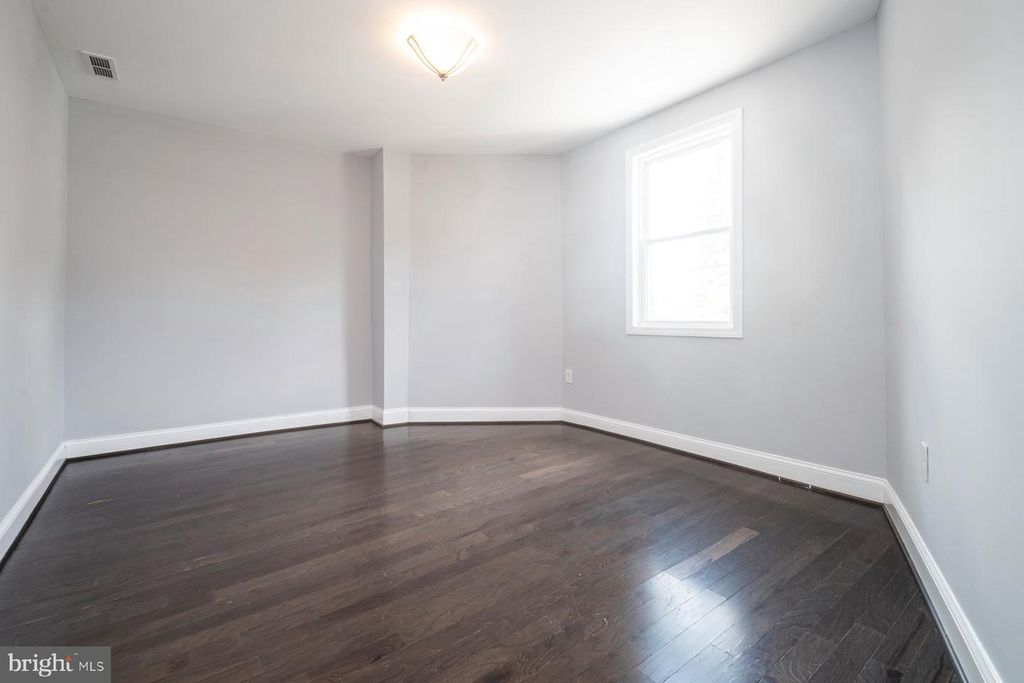 Image 22 of property listing at 1210 WELDON AVE, Baltimore, MD 21211