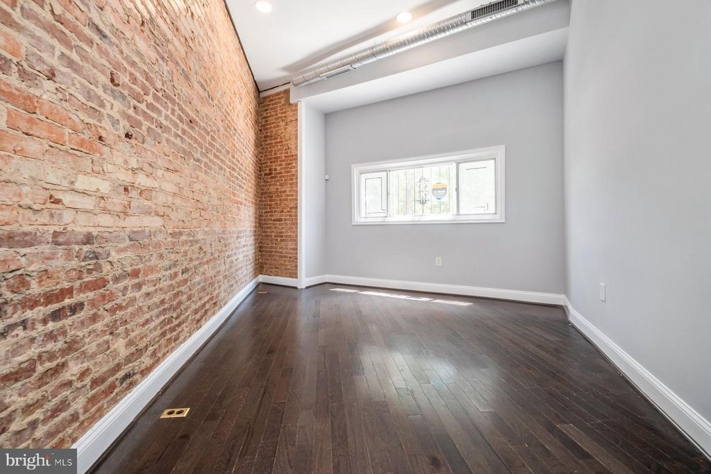 Image 6 of property listing at 1210 WELDON AVE, Baltimore, MD 21211