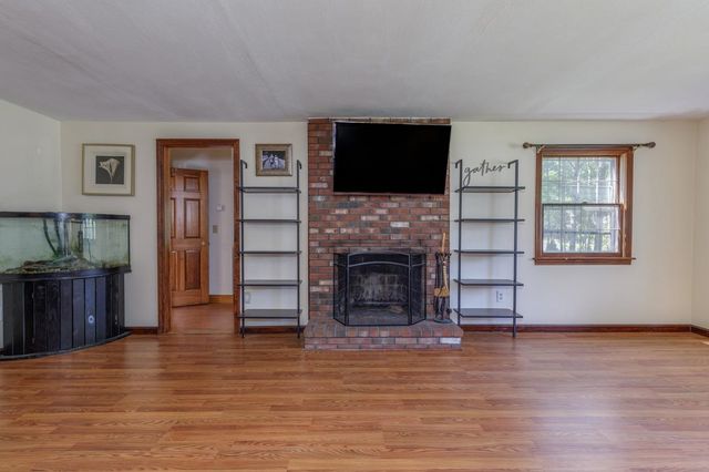 17 Reeds Ferry Way, Merrimack, NH 03054