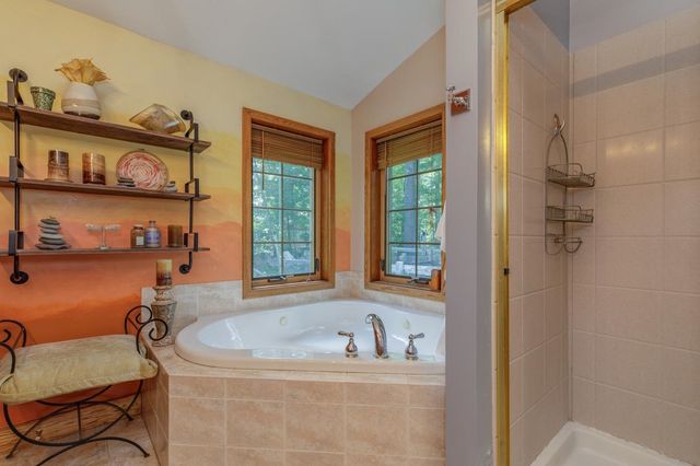 17 Reeds Ferry Way, Merrimack, NH 03054