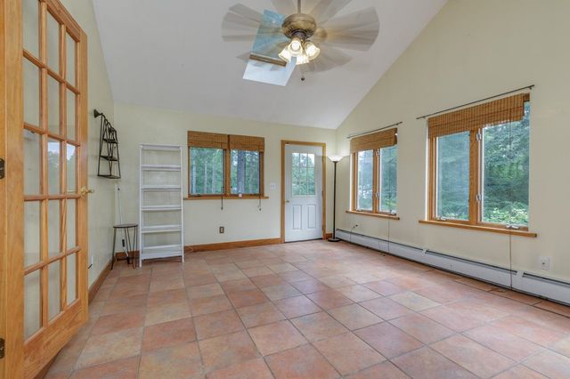 17 Reeds Ferry Way, Merrimack, NH 03054