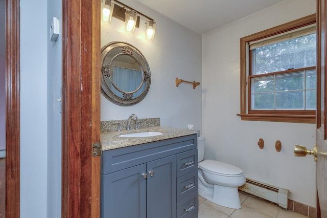 17 Reeds Ferry Way, Merrimack, NH 03054
