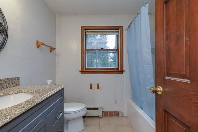 17 Reeds Ferry Way, Merrimack, NH 03054