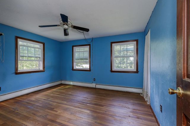 17 Reeds Ferry Way, Merrimack, NH 03054