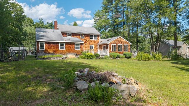 17 Reeds Ferry Way, Merrimack, NH 03054
