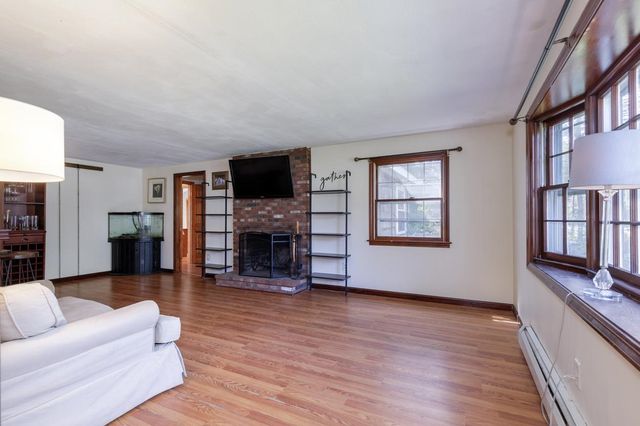 17 Reeds Ferry Way, Merrimack, NH 03054
