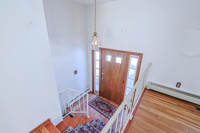 141 Donahue Drive, Manchester, NH 03103