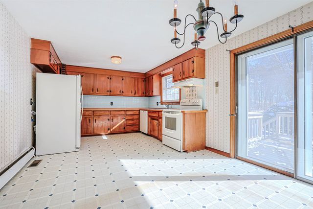 141 Donahue Drive, Manchester, NH 03103