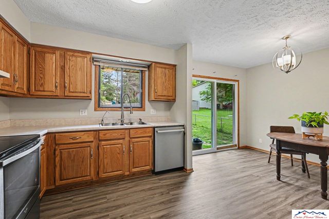 7714 Braun Avenue, La Vista, NE 68128