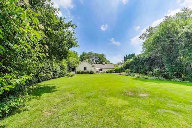 1115 Seneca Road, Wilmette, IL 60091