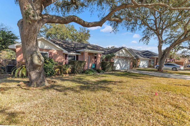 7734 Ramona Drive, Navarre, FL 32566