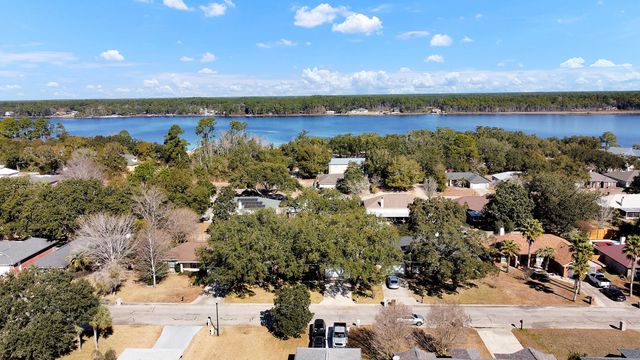7734 Ramona Drive, Navarre, FL 32566