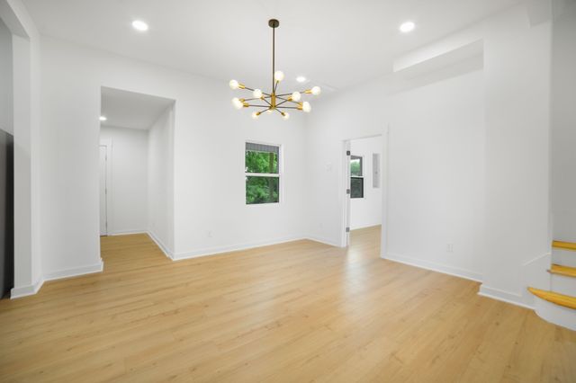 110 Spring Creek Rd, Estill Springs, TN 37330