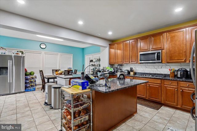 9008 FLETCHER FARM CT, Manassas, VA 20112