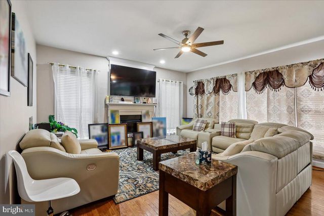 9008 FLETCHER FARM CT, Manassas, VA 20112