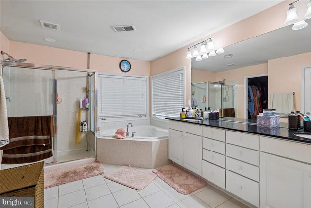9008 FLETCHER FARM CT, Manassas, VA 20112
