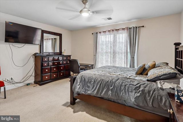 9008 FLETCHER FARM CT, Manassas, VA 20112
