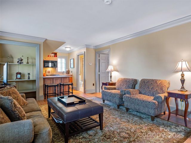 234 Skycliff Drive 3, Asheville, NC 28804