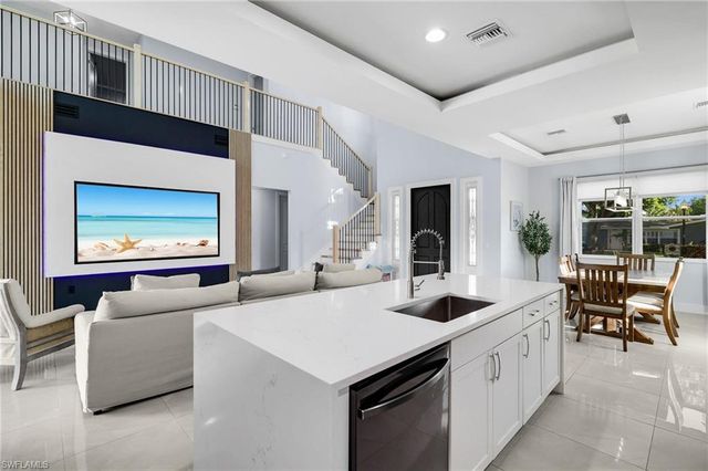 1252 Biltmore DR, Fort Myers, FL 33901