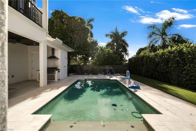 1252 Biltmore DR, Fort Myers, FL 33901