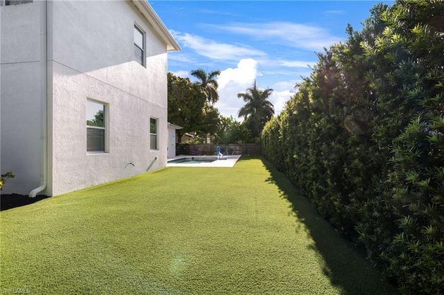 1252 Biltmore DR, Fort Myers, FL 33901