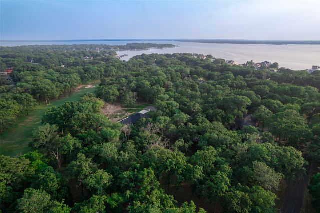 120 Baytree Place, Mabank, TX 75156