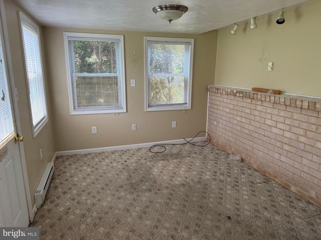 435 FREDERICK DR, Dallastown, PA 17313