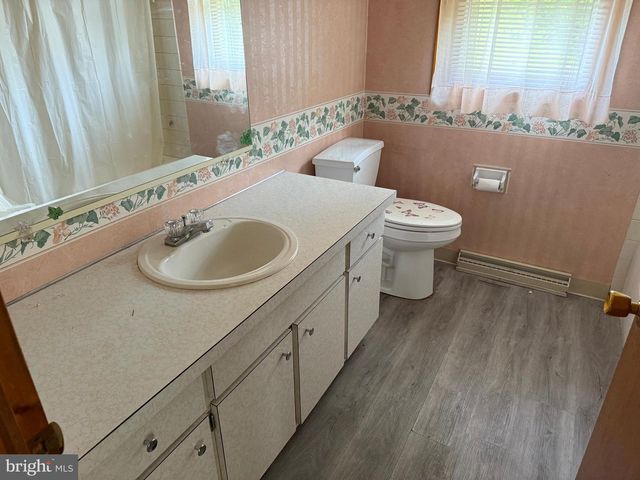 435 FREDERICK DR, Dallastown, PA 17313