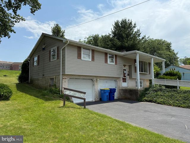 435 FREDERICK DR, Dallastown, PA 17313