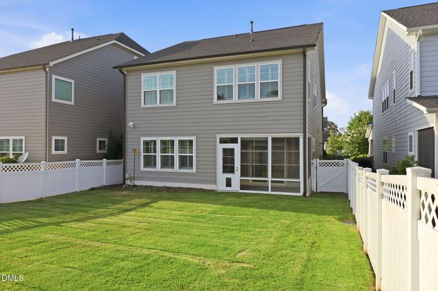 305 Ivy Arbor Way, Holly Springs, NC 27540