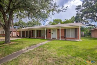 104 Scarborough Drive, Victoria, TX 77901