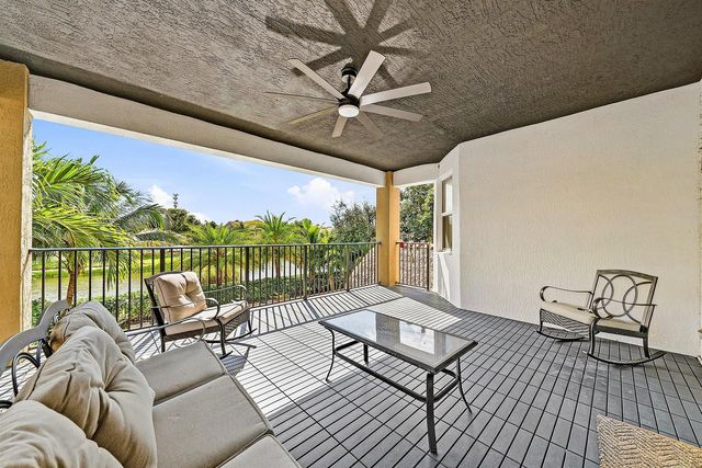 9232 Pineville Drive, Lake Worth, FL 33467