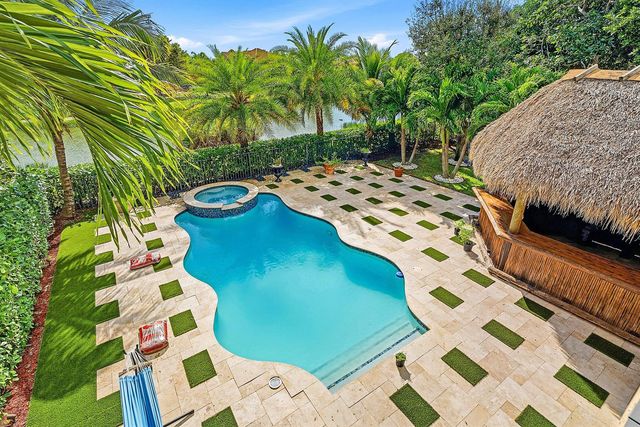 9232 Pineville Drive, Lake Worth, FL 33467