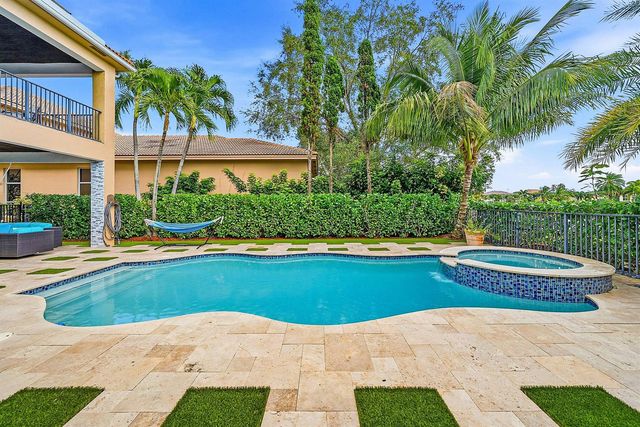9232 Pineville Drive, Lake Worth, FL 33467