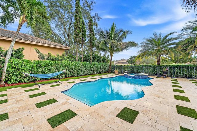 9232 Pineville Drive, Lake Worth, FL 33467