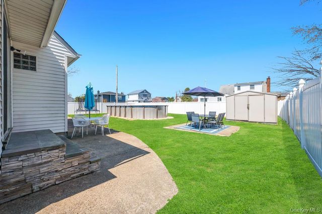 398 33rd Street, Lindenhurst, NY 11757