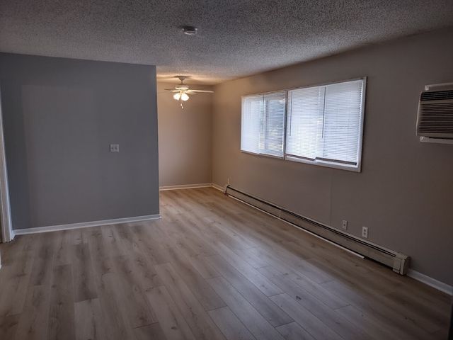 325 Clymer Road, Hiawatha, IA 52233