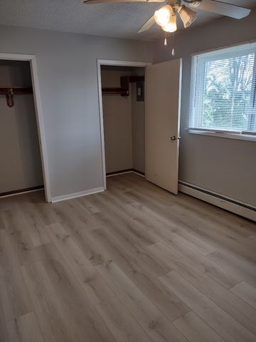 325 Clymer Road, Hiawatha, IA 52233