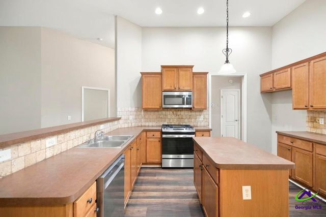 106 E Haven Court, Kathleen, GA 31047