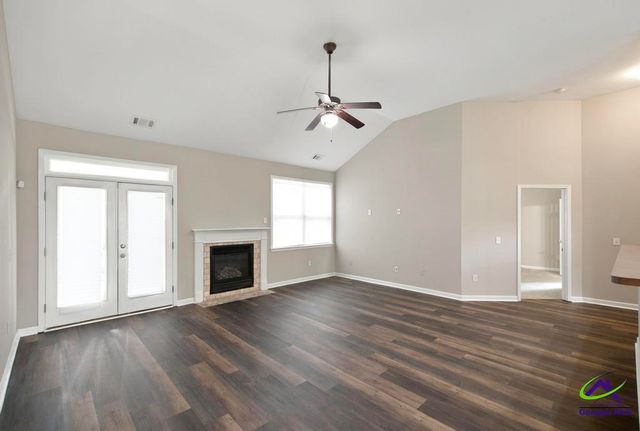 106 E Haven Court, Kathleen, GA 31047