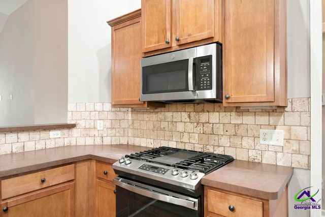 106 E Haven Court, Kathleen, GA 31047