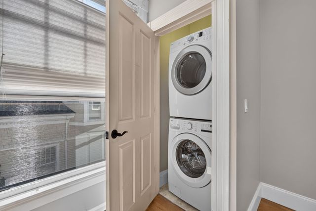 254 Lafayette St 2F, Salem, MA 01970