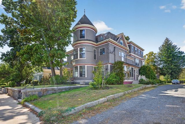 254 Lafayette St 2F, Salem, MA 01970