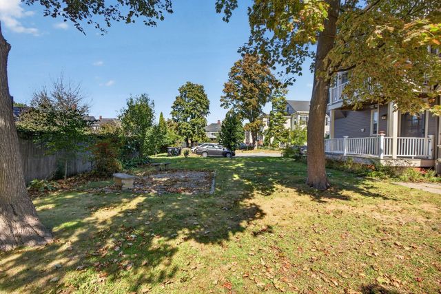 254 Lafayette St 2F, Salem, MA 01970