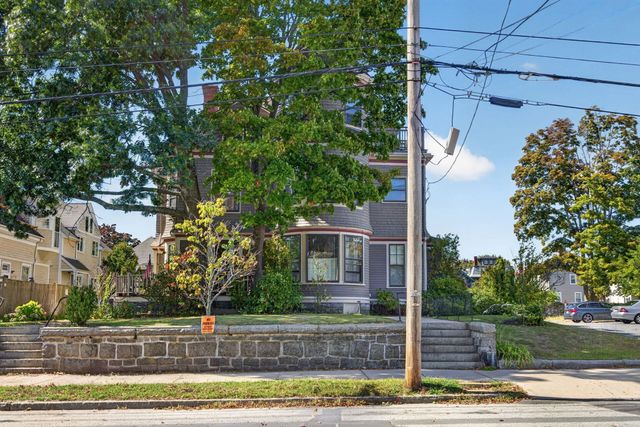 254 Lafayette St 2F, Salem, MA 01970