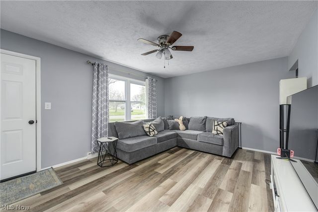 572 Bell Avenue, Elyria, OH 44035