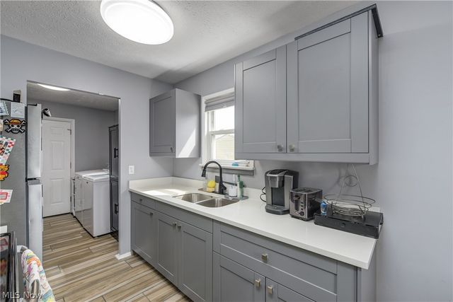 572 Bell Avenue, Elyria, OH 44035