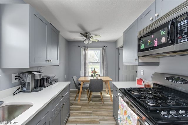 572 Bell Avenue, Elyria, OH 44035