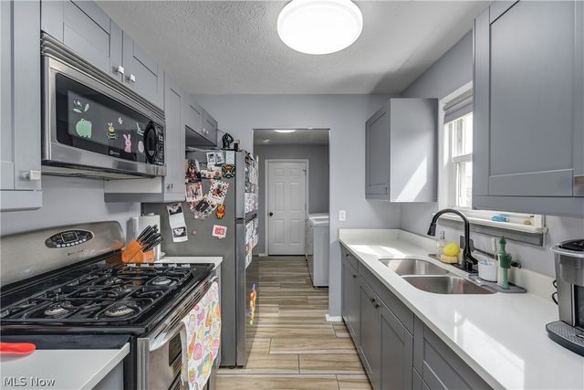 572 Bell Avenue, Elyria, OH 44035